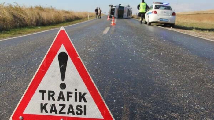 Ödemiş’te Feci Kaza! Otomobil Şarampole Yuvarlandı