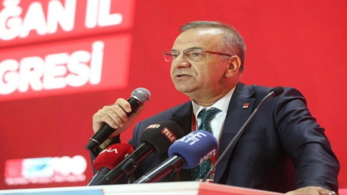 CHP Konak’ta flaş gelişme: Mehmet Şakir Başak adaylıktan çekildi!