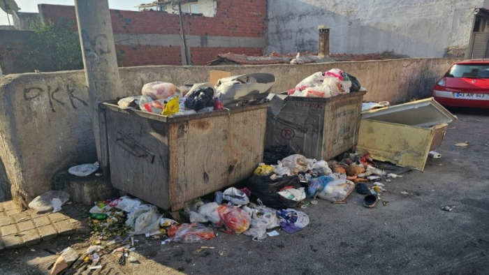 İzmir’de Çöp Krizi Derinleşiyor: Konak ve Buca’da Kötü Koku İsyanı  Harmandalı’nın Kapanması