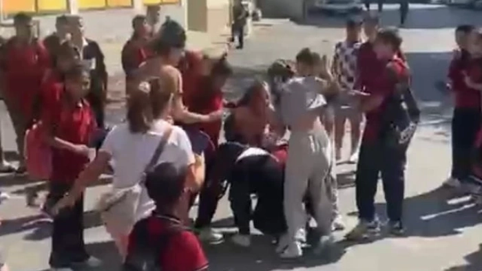 Karşıyaka’da okul çıkışı dehşet: 12 yaşındaki öğrenci sokakta darp edildi
